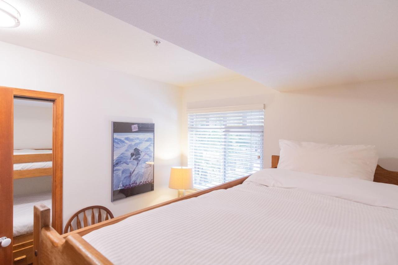 Sunpath By Outpost Whistler Villa Exterior photo